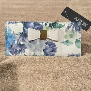 Floral Wallet NWT